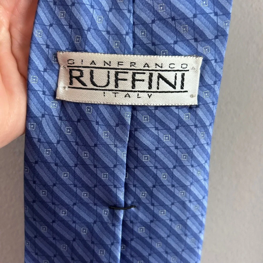 Gianfranco Ruffini Mens Blue Geometric Striped 100% Silk Necktie WFL2831